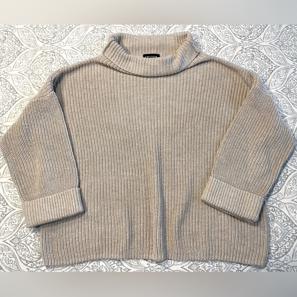 Lord & Taylor Oversized Knit Sweater 🤍